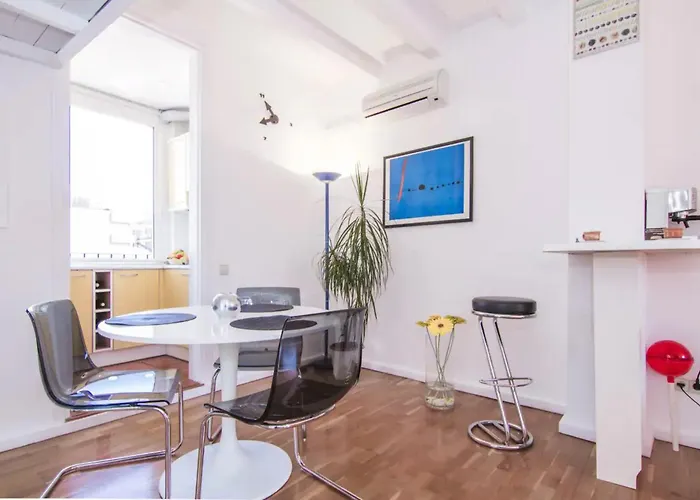 شقة Terrace Duplex At Sagrada Familia By Priorityvillas